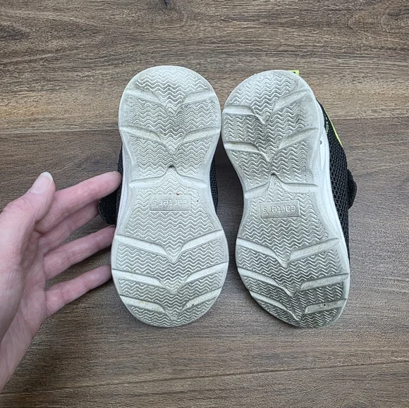 Bundle of Carters Toddler Boy Dinosaur/Gray Shoes SIZE: 11 - Picture 6 of 14